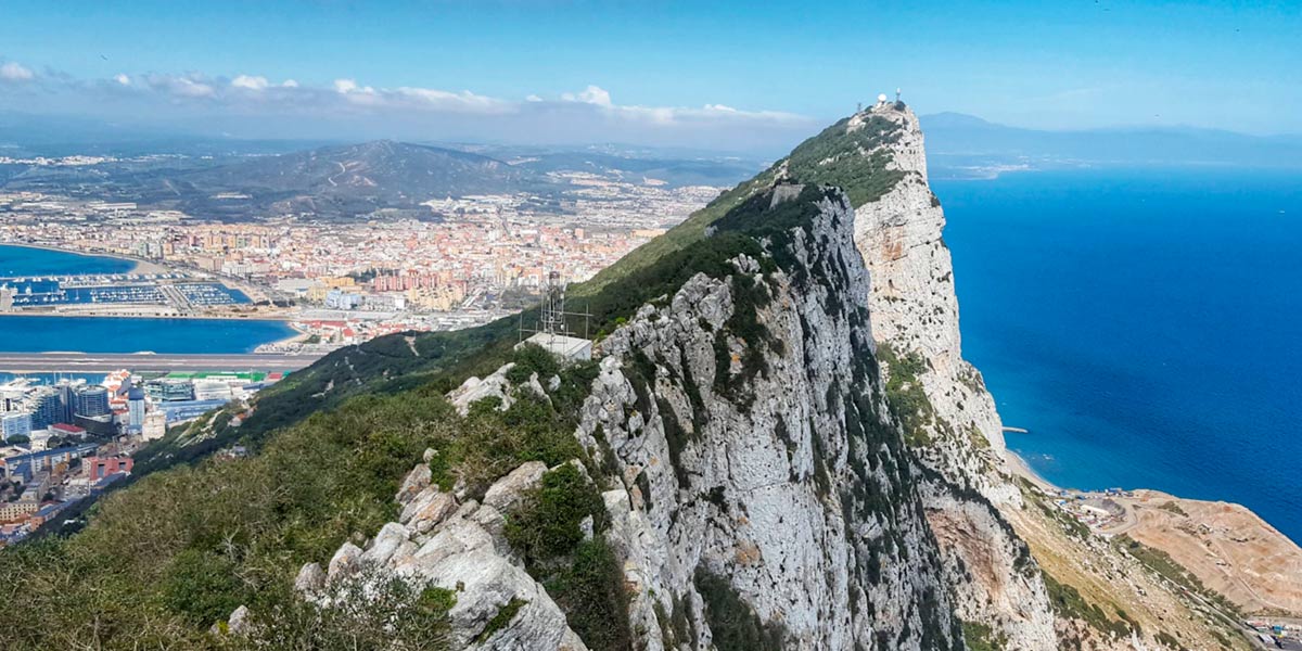 Proyecto Teleférico de Gibraltar. González & Jacobson Arquitectura